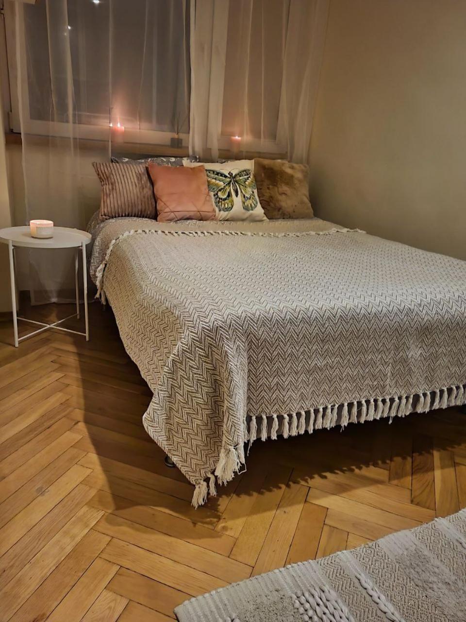 View Apartments And Rooms วอร์ซอ ภายนอก รูปภาพ